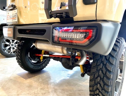 リアバンパー（未塗装）